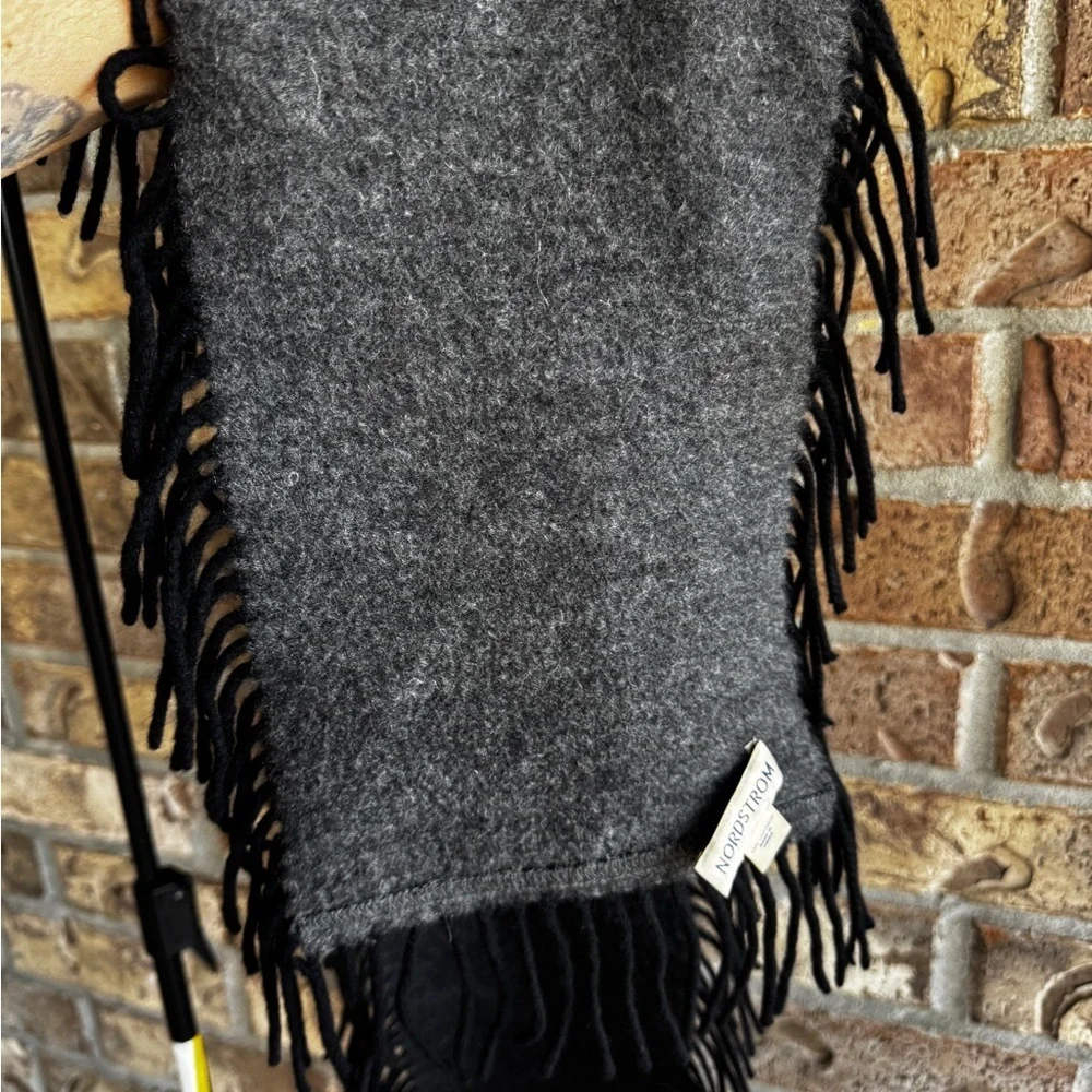 NORDSTROM 100% Cashmere Scarf